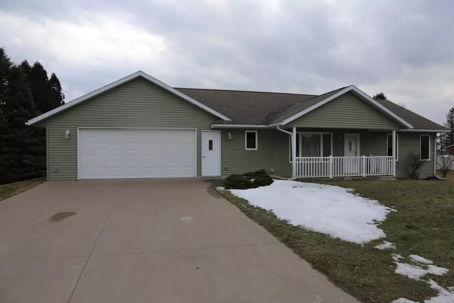 545 Brody Ave, Cashton, WI 54619