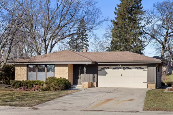 Greendale, WI 53129,5233 Roberts Dr