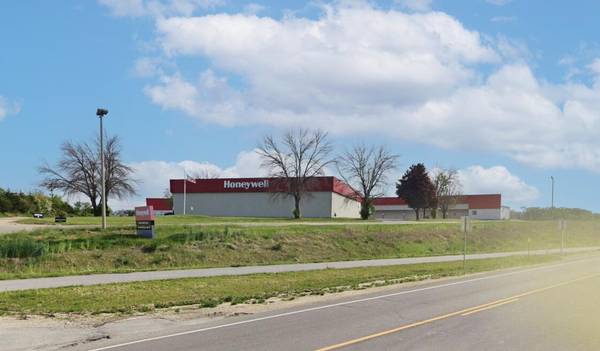 825 E US Highway 151 -, Platteville, WI 53818