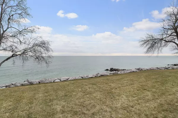 Somers, WI 53403,141 S Lakeshore Dr Unit A3