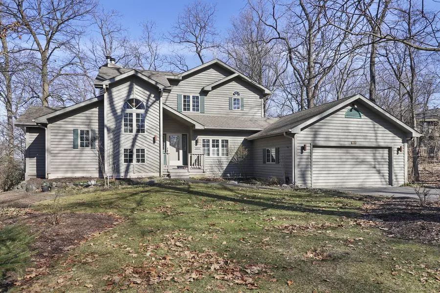 407 Deerpath West -, Fontana, WI 53125