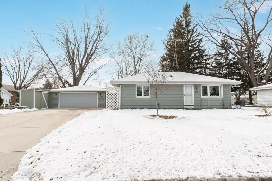 1101 W Main St, Watertown, WI 53094