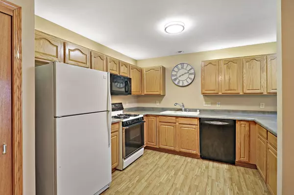 Somers, WI 53144,1262 Village Centre Dr Unit 4