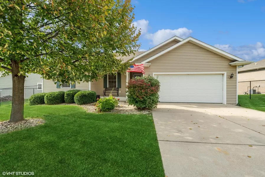 730 N Joshua Ln, Lake Geneva, WI 53147