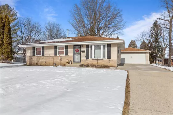 West Bend, WI 53090,1028 Adams St