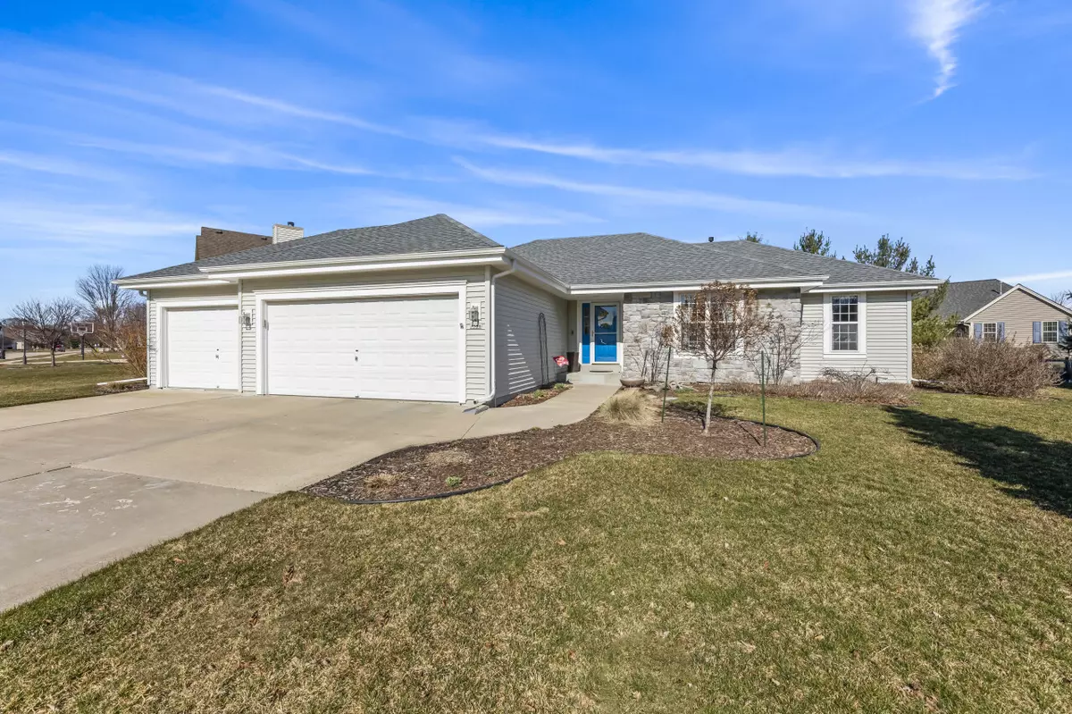 Oconomowoc, WI 53066,1386 Cardinal Dr