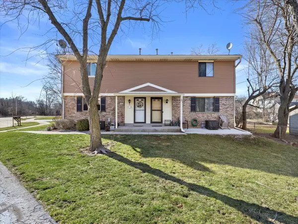 West Allis, WI 53214,9410 W Maple Ct