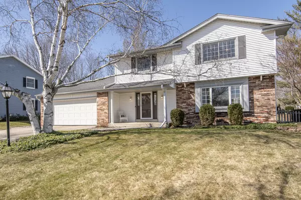 Waukesha, WI 53188,2016 Cobblestone Ct