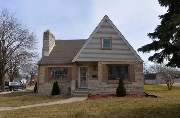 1651 Lathrop Ave, Racine, WI 53405