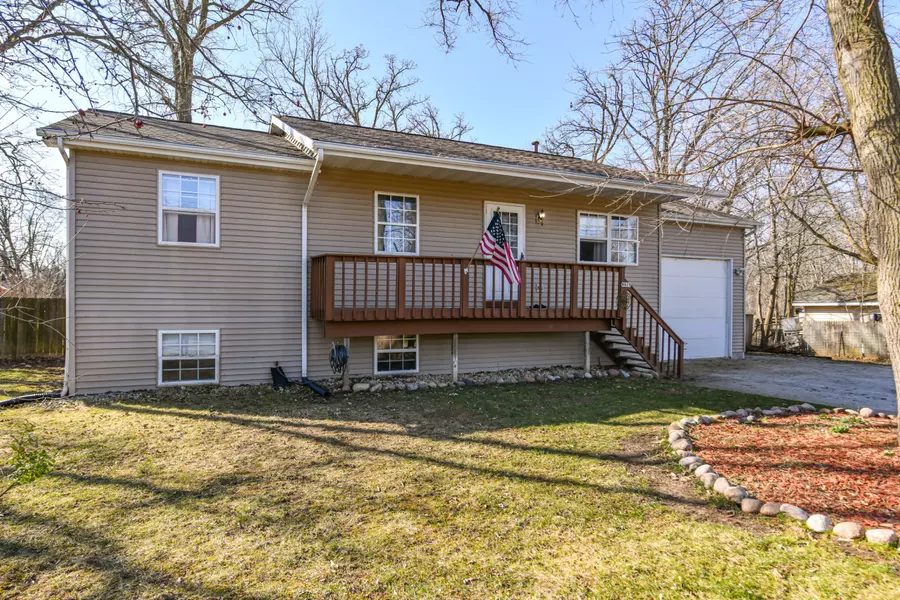 W825 Florence Rd, Bloomfield, WI 53128