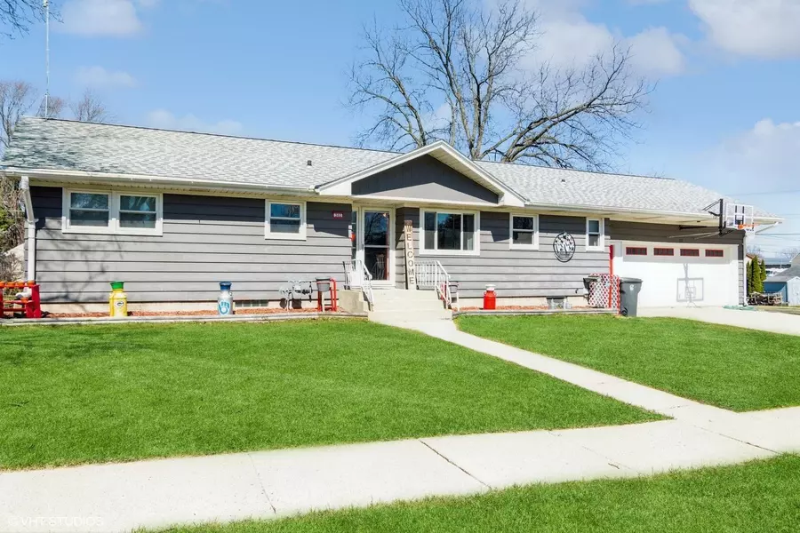 302 Horicon St, Horicon, WI 53032