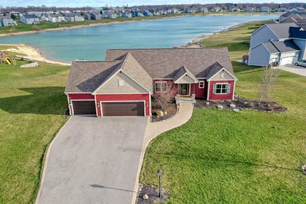 S83W22715 Lake Park Dr,  Big Bend,  WI 53103