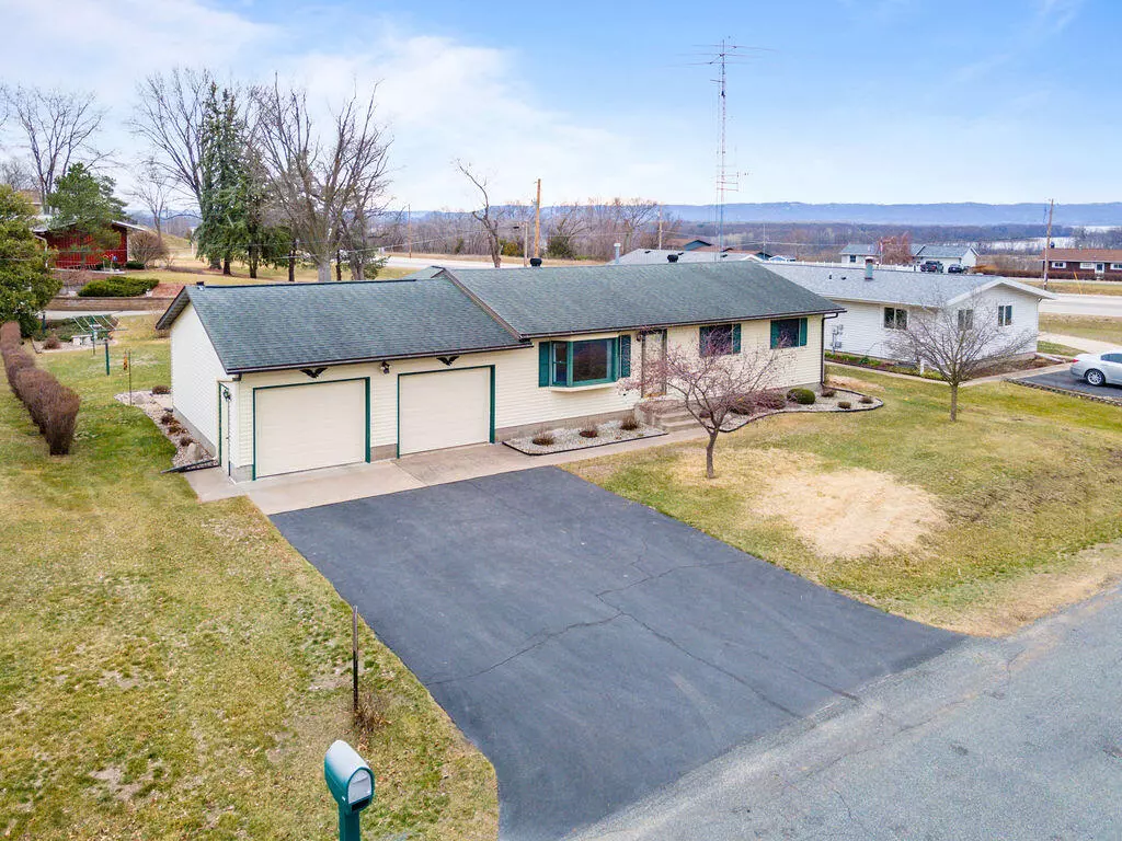 Onalaska, WI 54650,W6877 Cloverdale Rd