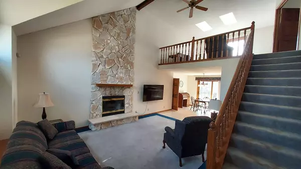 Franklin, WI 53132,8857 W Lake Pointe Cir