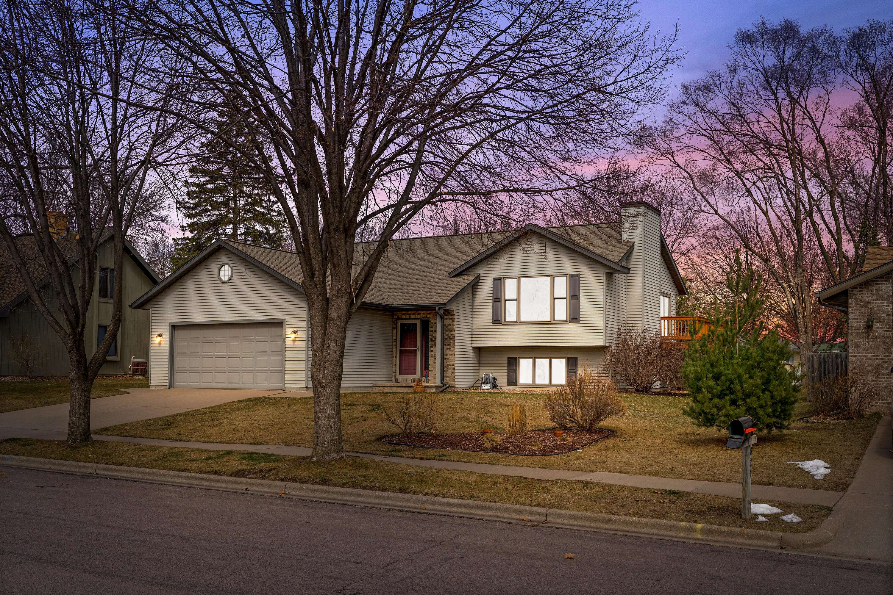 813 Lake St, Onalaska, WI 54650