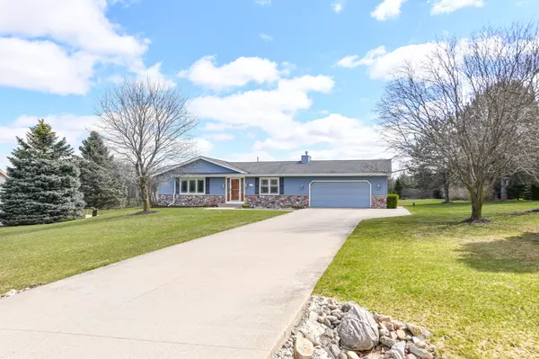 W253N5026 McKerrow Dr, Lisbon, WI 53072