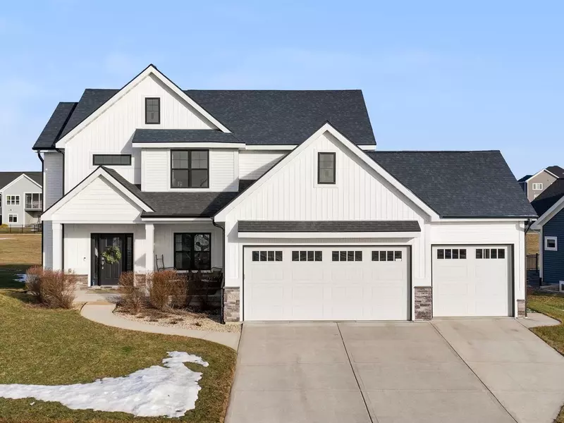 6570 Pleasant Prairie Dr, Windsor, WI 53598