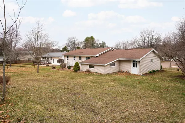 Viroqua, WI 54665,355 Meadowood Ct