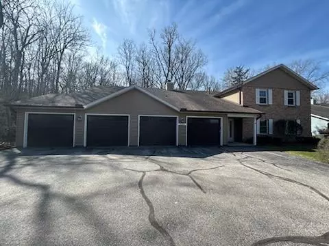 326 Riverview Dr Unit 1, Delafield, WI 53018