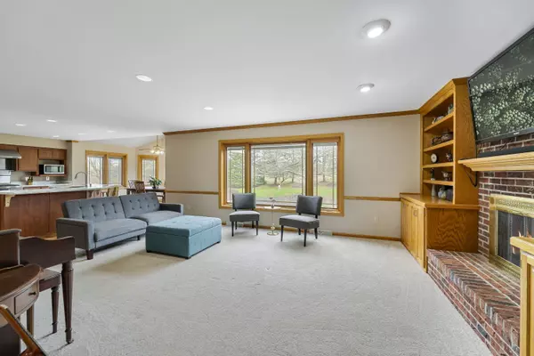 Mequon, WI 53097,12104 N Silver Ave