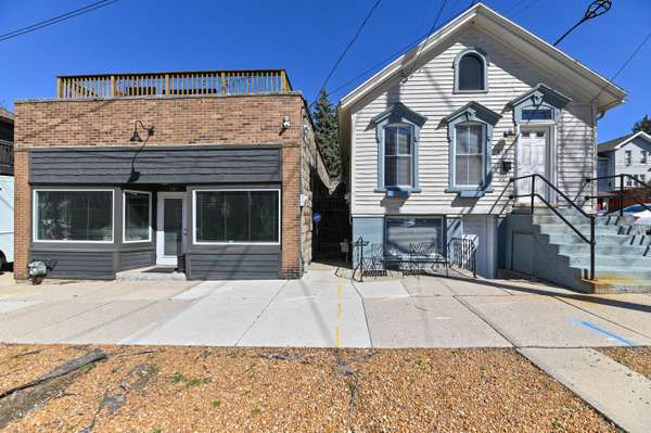 610 E Pleasant St Unit 614, Milwaukee, WI 53202