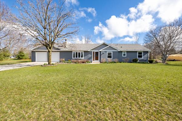 W333S7990 Forseth Dr, Mukwonago, WI 53149