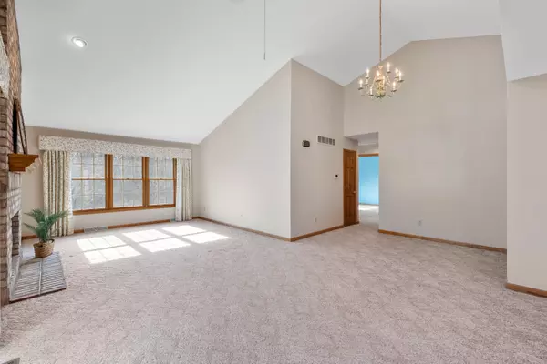 Brookfield, WI 53045,18485 Stonehedge Dr Unit A