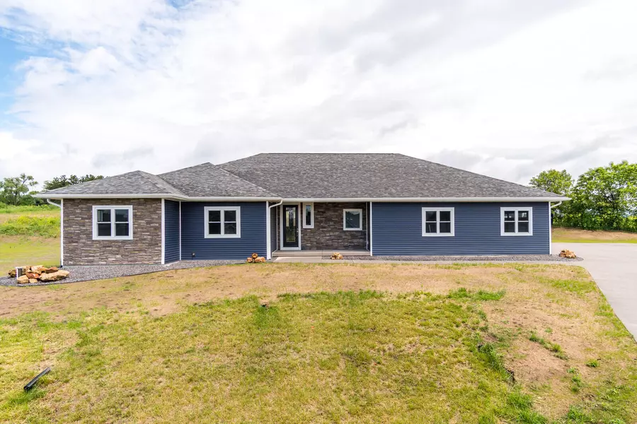 W7856 Prairie Clover Pl, Holland, WI 54636