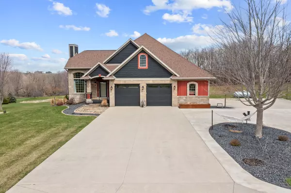 Wayne, WI 53010,5624 Deer Wood Ln