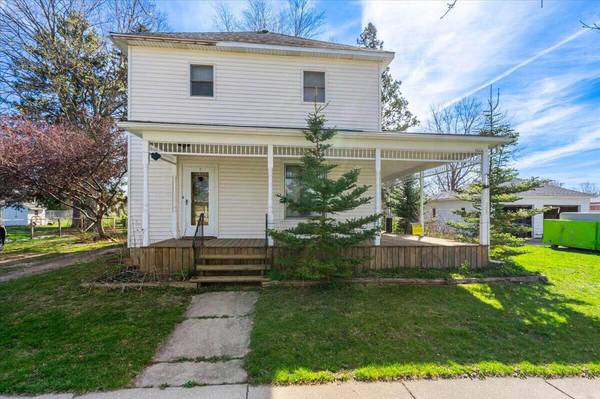 444 Freeman St, Genoa City, WI 53128