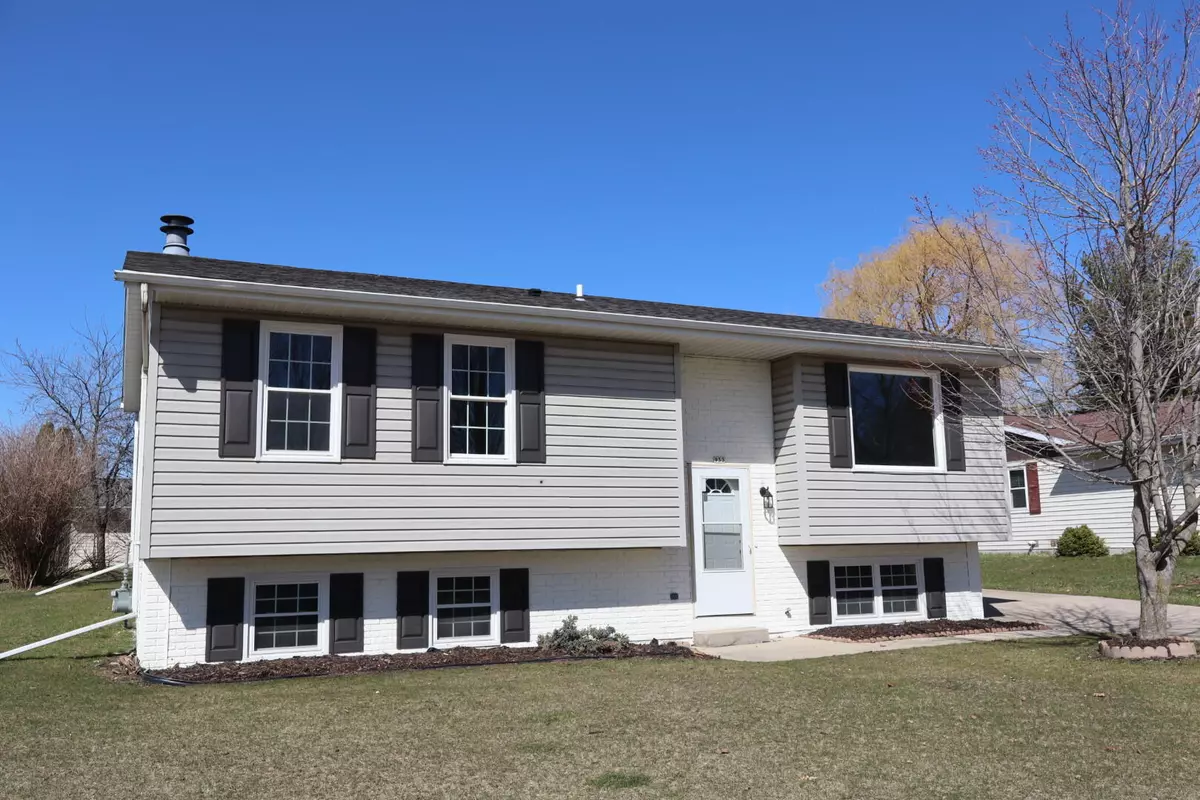 Hartford, WI 53027,933 Wheelock Ave