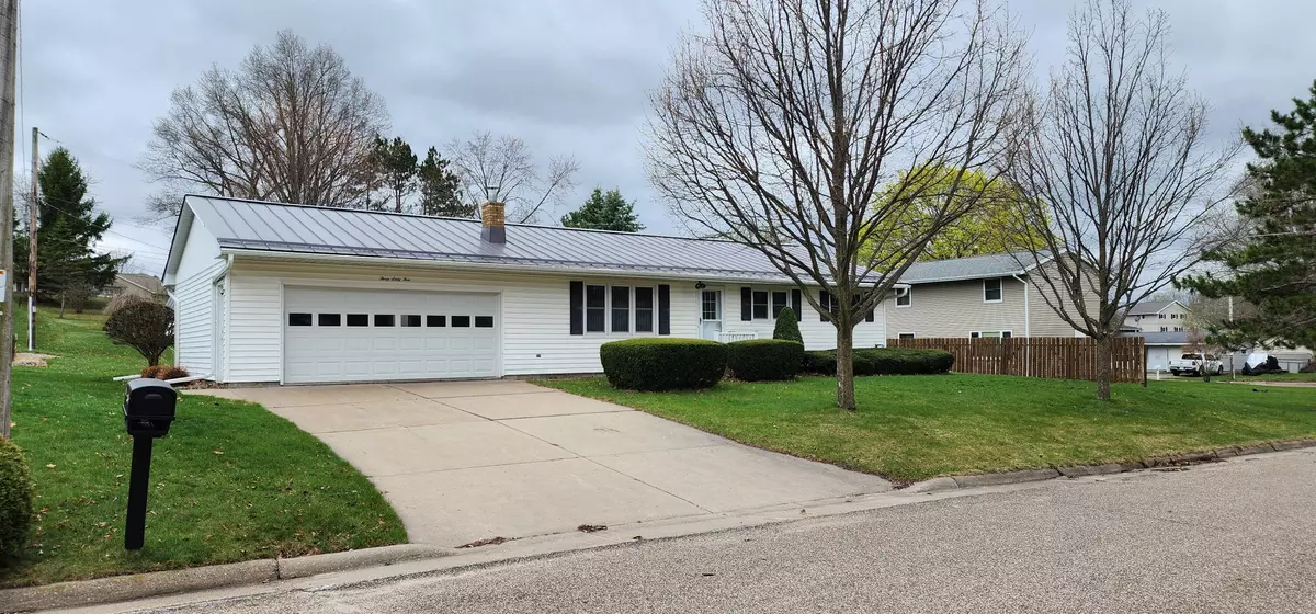 Viroqua, WI 54665,365 Meadowood Ct