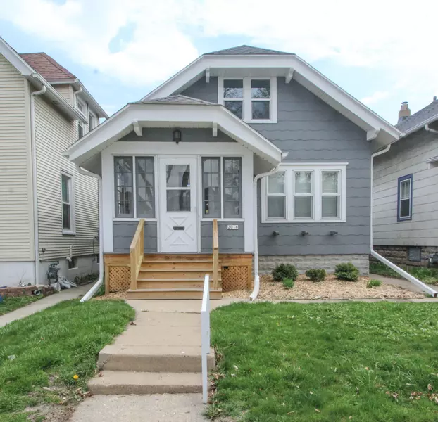 2016 S 78th St, West Allis, WI 53219