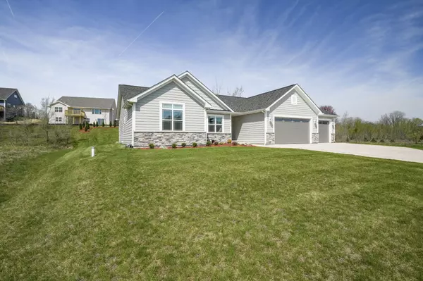 Twin Lakes, WI 53181,1013 Meadow View Ct