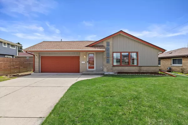 3901 E Whittaker Ave, Cudahy, WI 53110