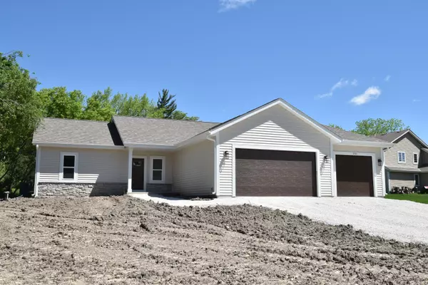 New Berlin, WI 53146,21520 W Valley Dr