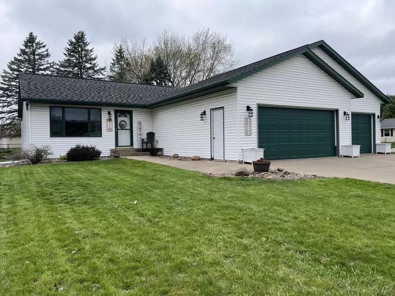 3102 Martin Ln S, Holmen, WI 54636