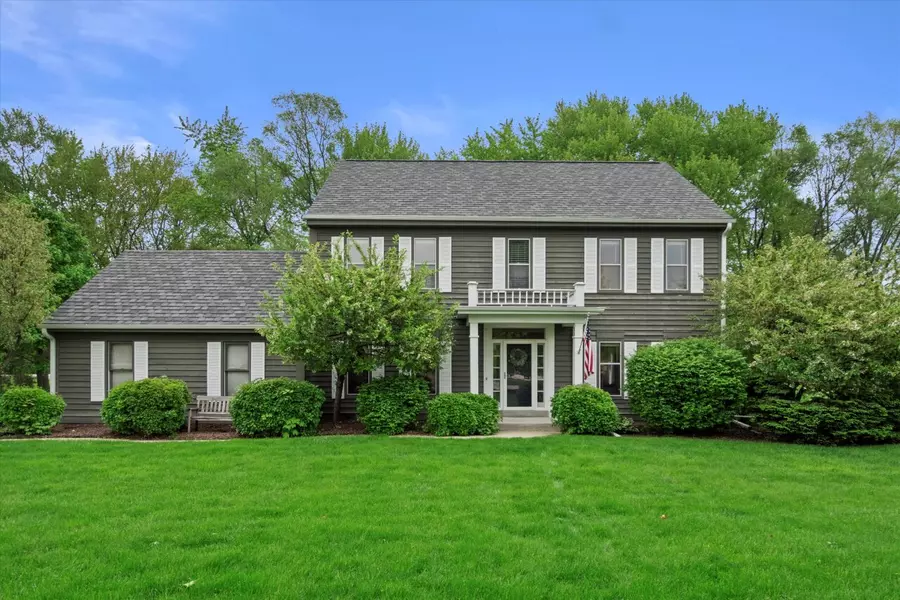 11932 N Lantern Ln, Mequon, WI 53092