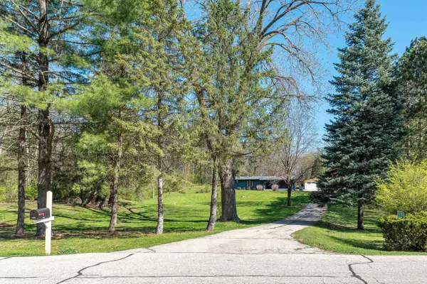 Twin Lakes, WI 53181,32900 120th St