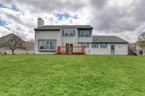 Pewaukee, WI 53072,141 Kerry Glen Ct