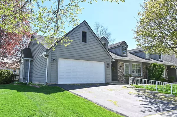 Franklin, WI 53132,7703 W Maple Ridge Ct