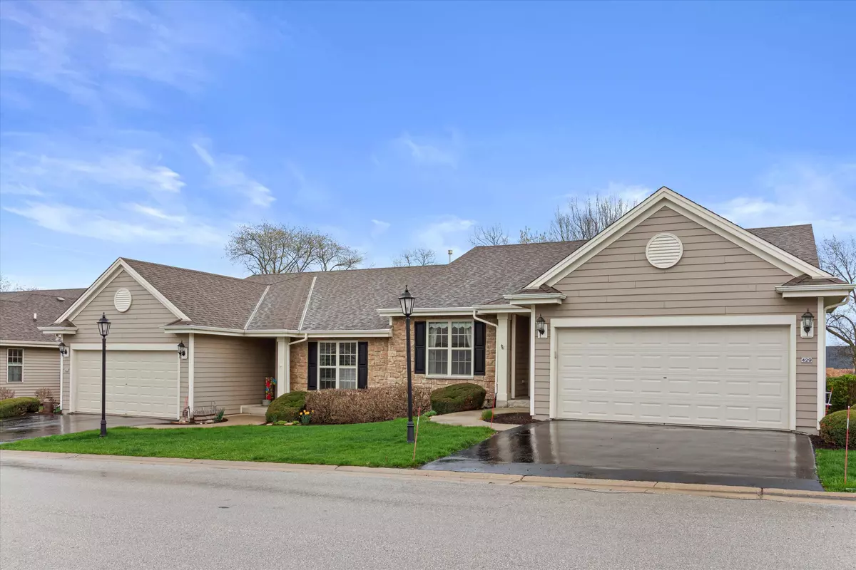 Waterford, WI 53185,429 Woodfield Cir