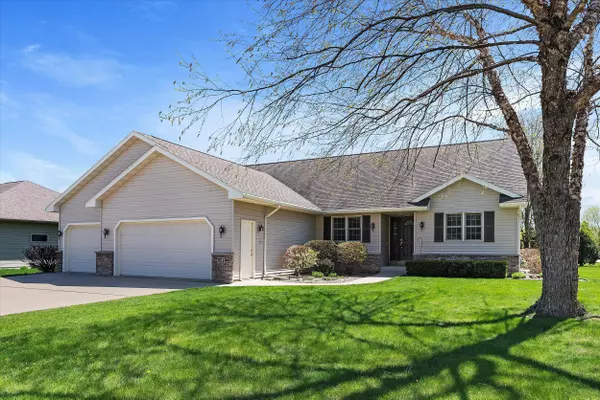 721 Robin Rd, Waupun, WI 53963