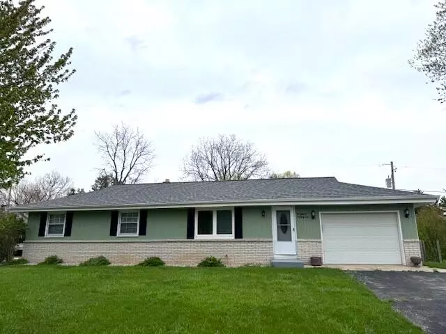 W240N6474 Ash St, Sussex, WI 53089