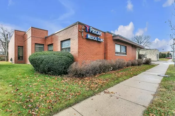 West Allis, WI 53219,5631 W Lincoln Ave