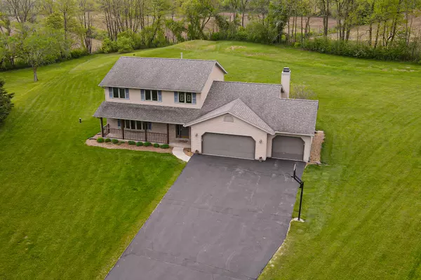 W6017 Ella Ln, Plymouth, WI 53073