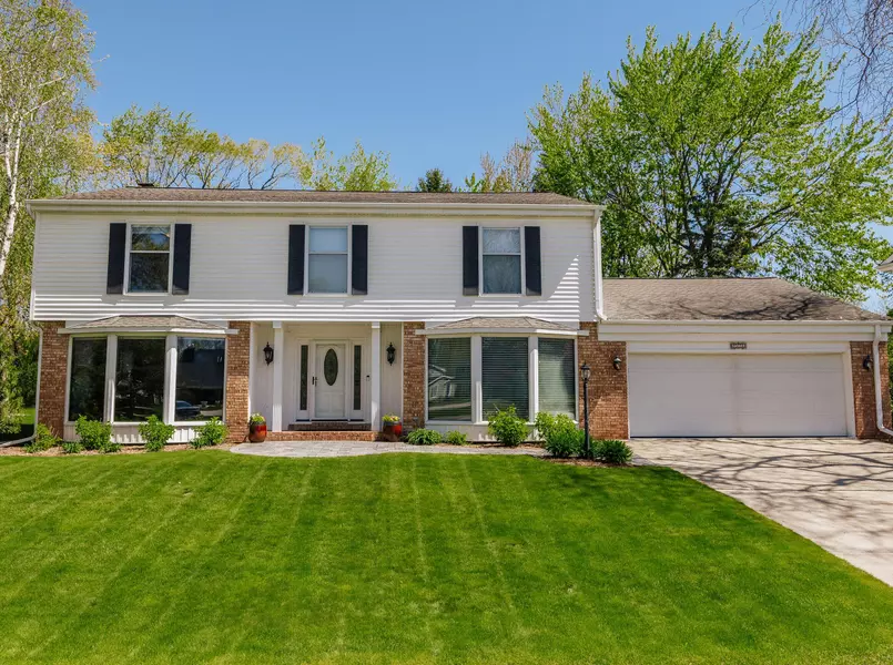 3330 W Burgundy Ct, Mequon, WI 53092