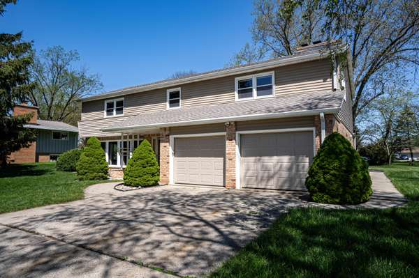 2170 W Greenwood Rd, Glendale, WI 53209