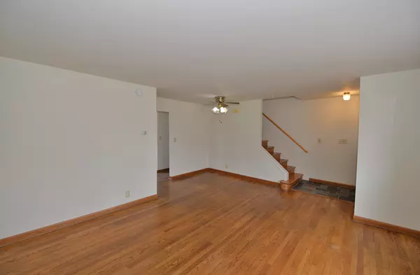 Racine, WI 53405,218 Ohio St Unit 220