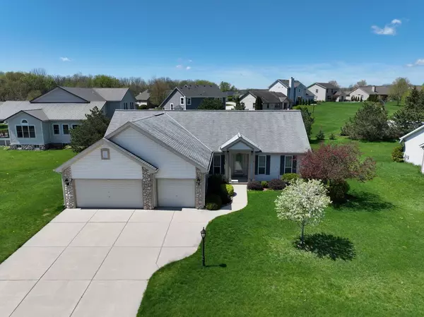 Waterford, WI 53185,851 River Ridge Cir